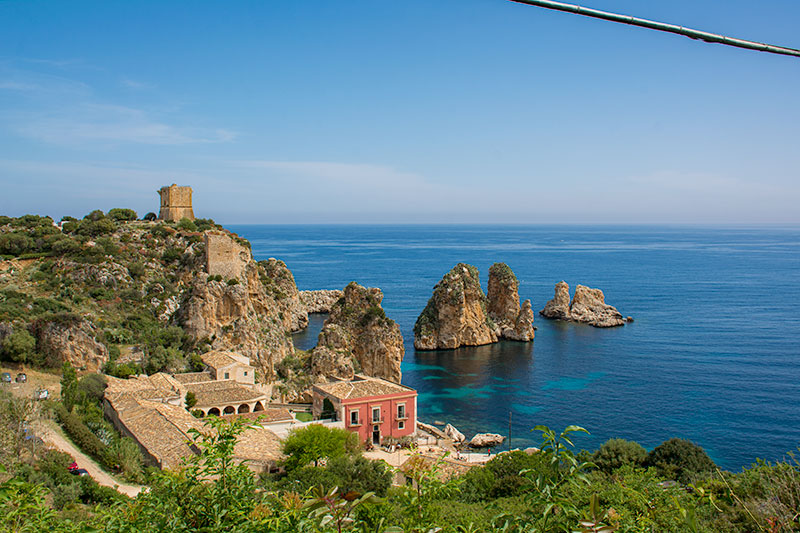 Mediterranean_Sicily_Coast_2878.jpg