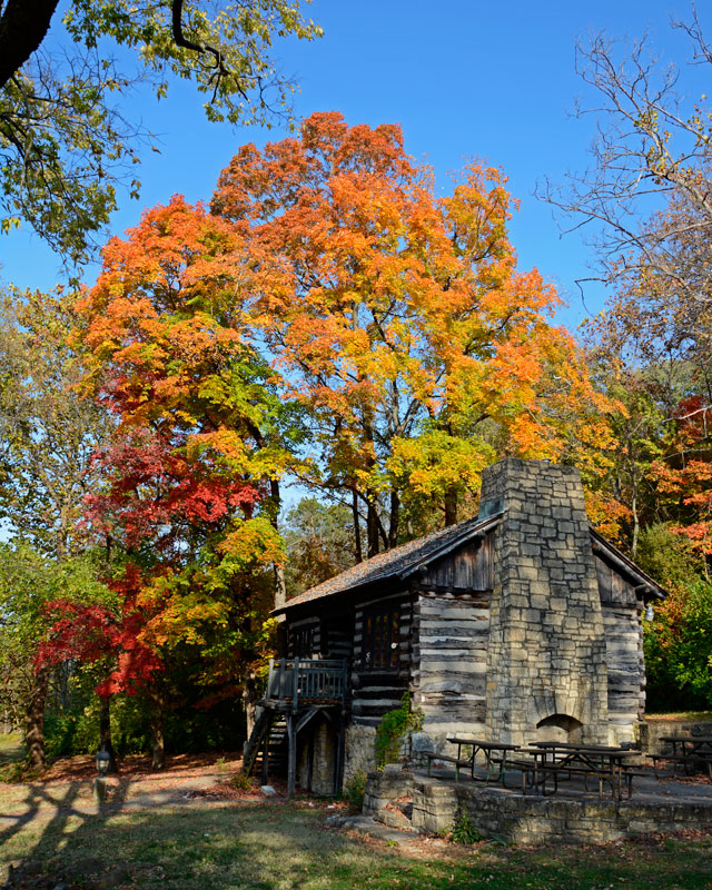 Pere_Marquette_Log_Cabin_0073.jpg